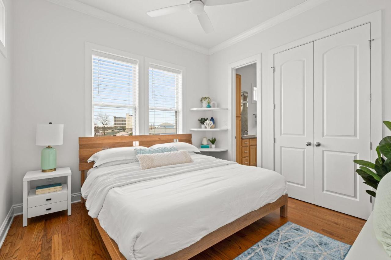 Crescent Moon Palace - A Luxury Home With Pool, Parking, Just Steps To The Beach Panama City Beach Bagian luar foto